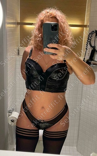 Hot Blondi KESKUSTASSA