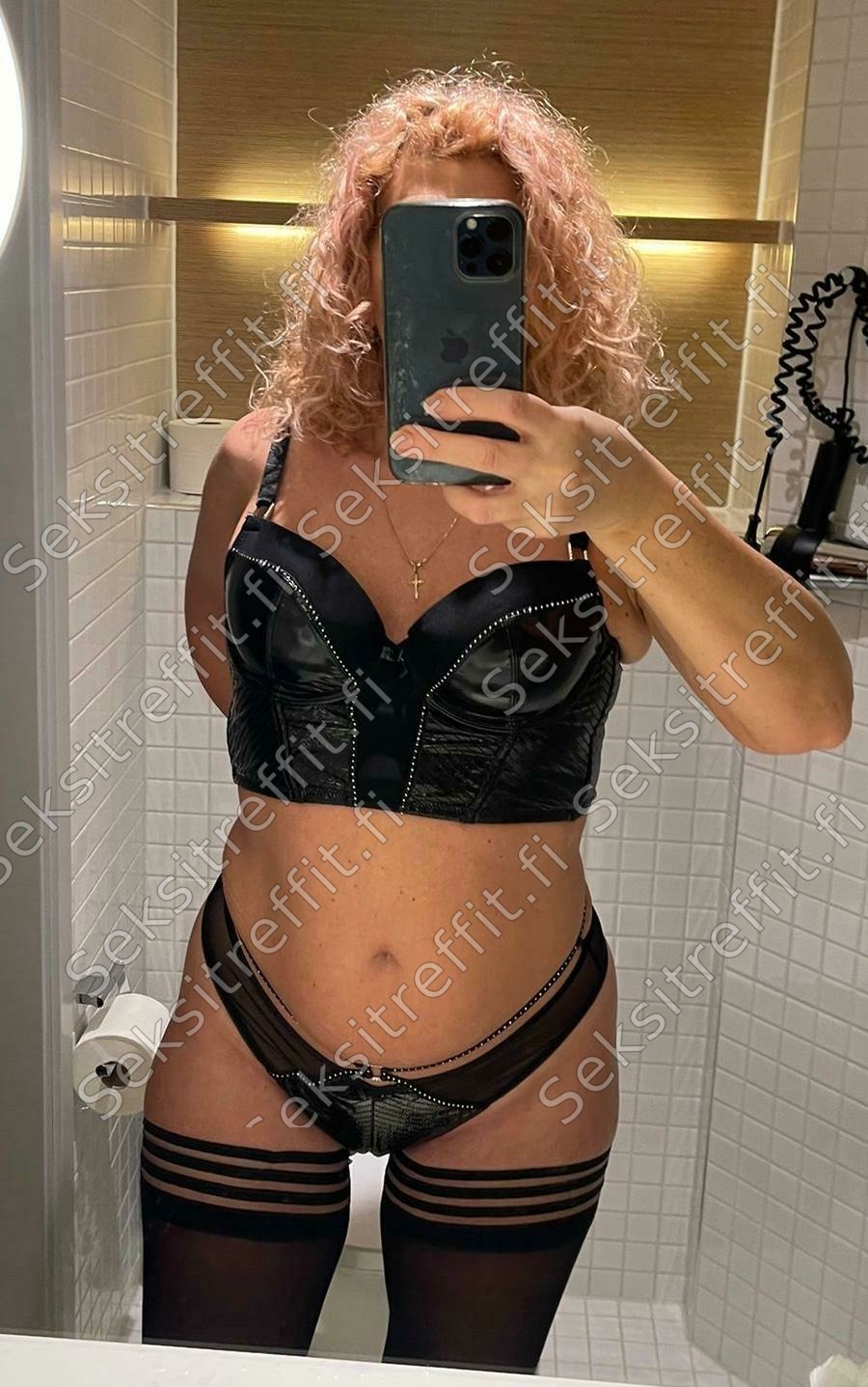 Bella08